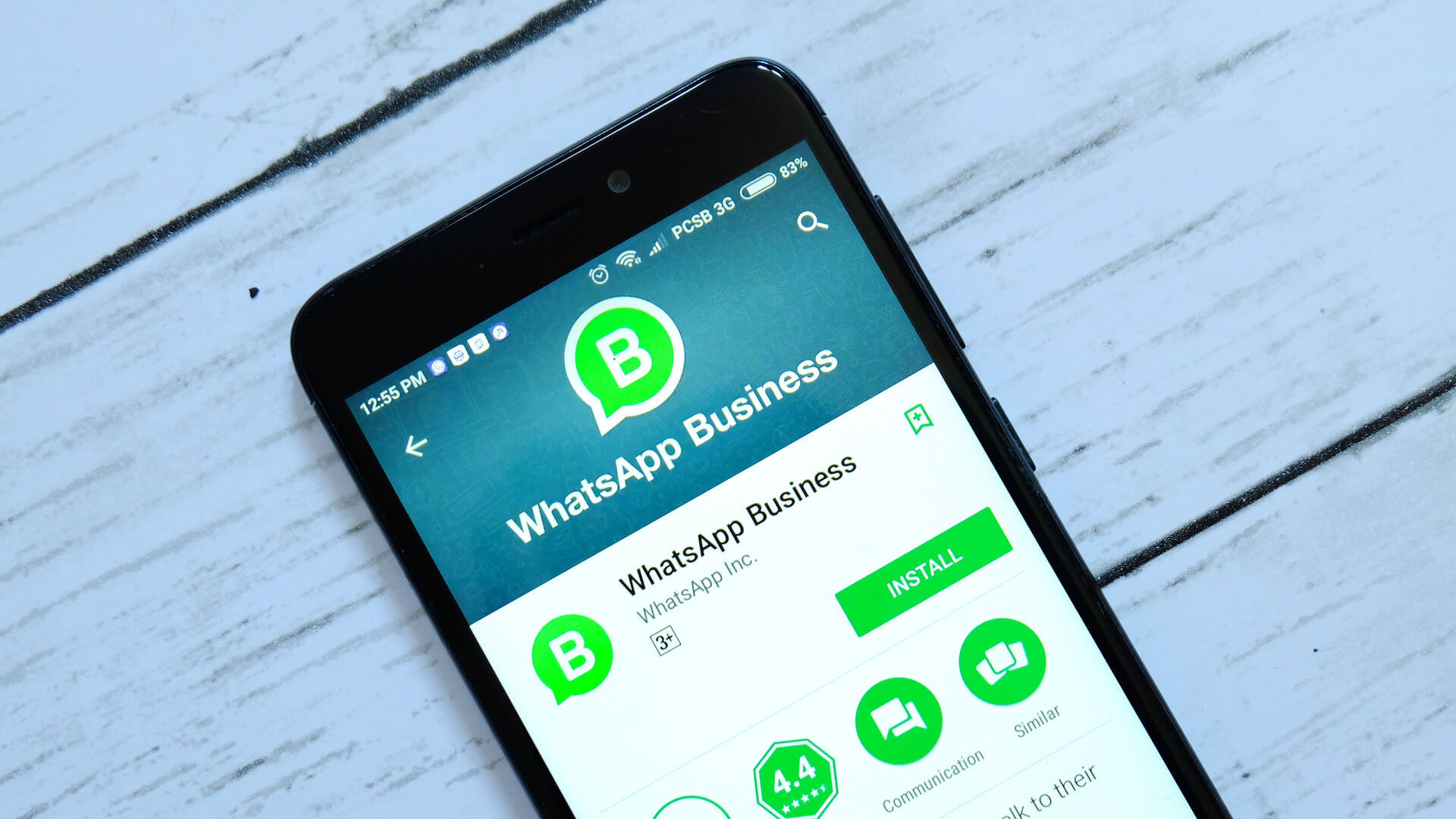 Mengenal pentingnya WhatsApp Business untuk mengoptimalkan layanan pelanggan Anda, WhatsApp adalah aplikasi perpesanan paling populer secara global. Dengan 2 miliar pengguna aktif harian yang